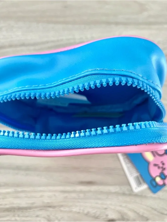 BTS BT21 Mini Heart Shaped Accessories/Makeup Bag - COOKY (Jungkook) - Picture 4 of 4